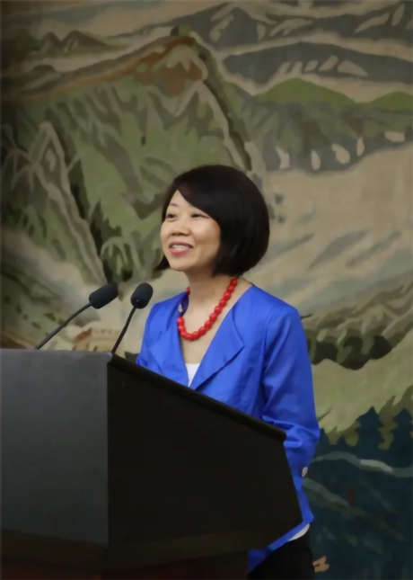 蒋小燕，怎样才能像蒋小燕一样成为知名主持人