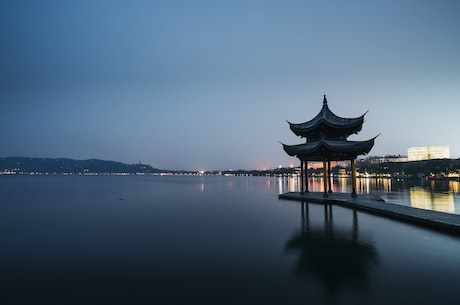 【杭州西湖美句描述】探访美丽的西子湖畔